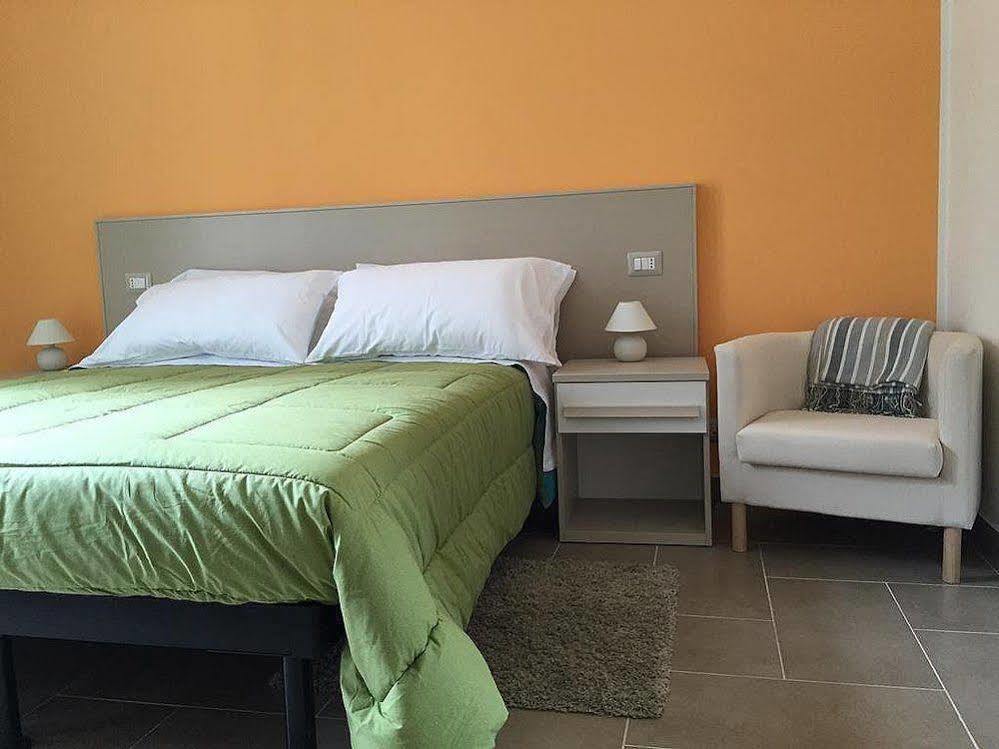 B&B Cairoli メッシーナ エクステリア 写真