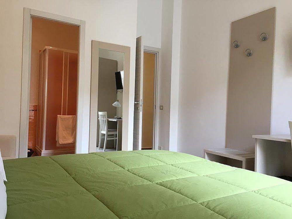 B&B Cairoli メッシーナ エクステリア 写真